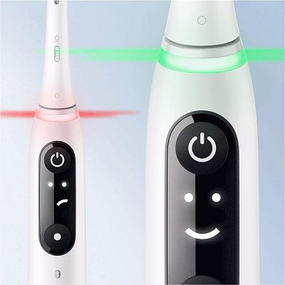 IO 6 SERIES RŮŽOVÁ ZUBNÍ KARTÁČEK ORAL B