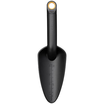 Lopatka Solid FISKARS