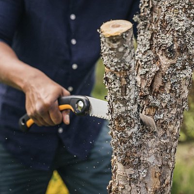 Skládací pila Plus SW69 FISKARS