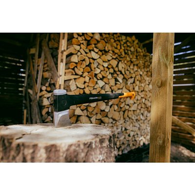 Štípací sekera (L) X32 FISKARS