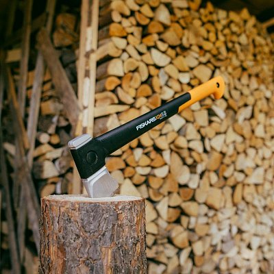 Štípací sekera (S) X24 FISKARS