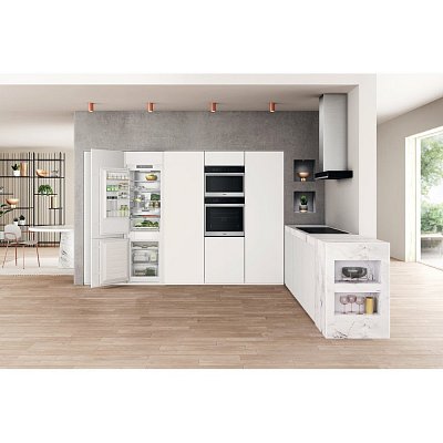 WHC18 T573 CHLAD. KOMBI VEST. WHIRLPOOL