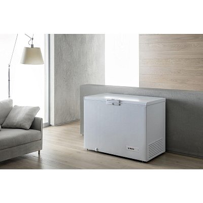 WHM4612 MRAZNIČKA PULTOVÁ WHIRLPOOL